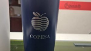 Termo de acero grabado con el logo de copesa.